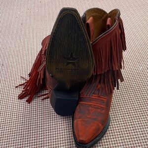 Stylish Red Fringe Western Boots